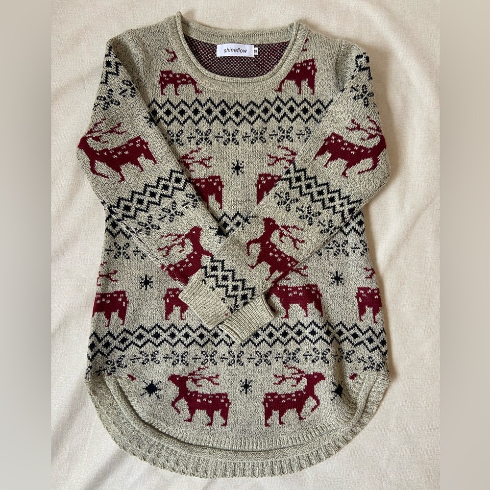 Shineflow long soft and cozy Christmas reindeer sweater size medium